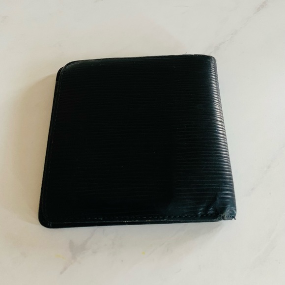 Louis Vuitton | Authentic Vintage Black Epi Leather Men's Wallet - Picture 2 of 9